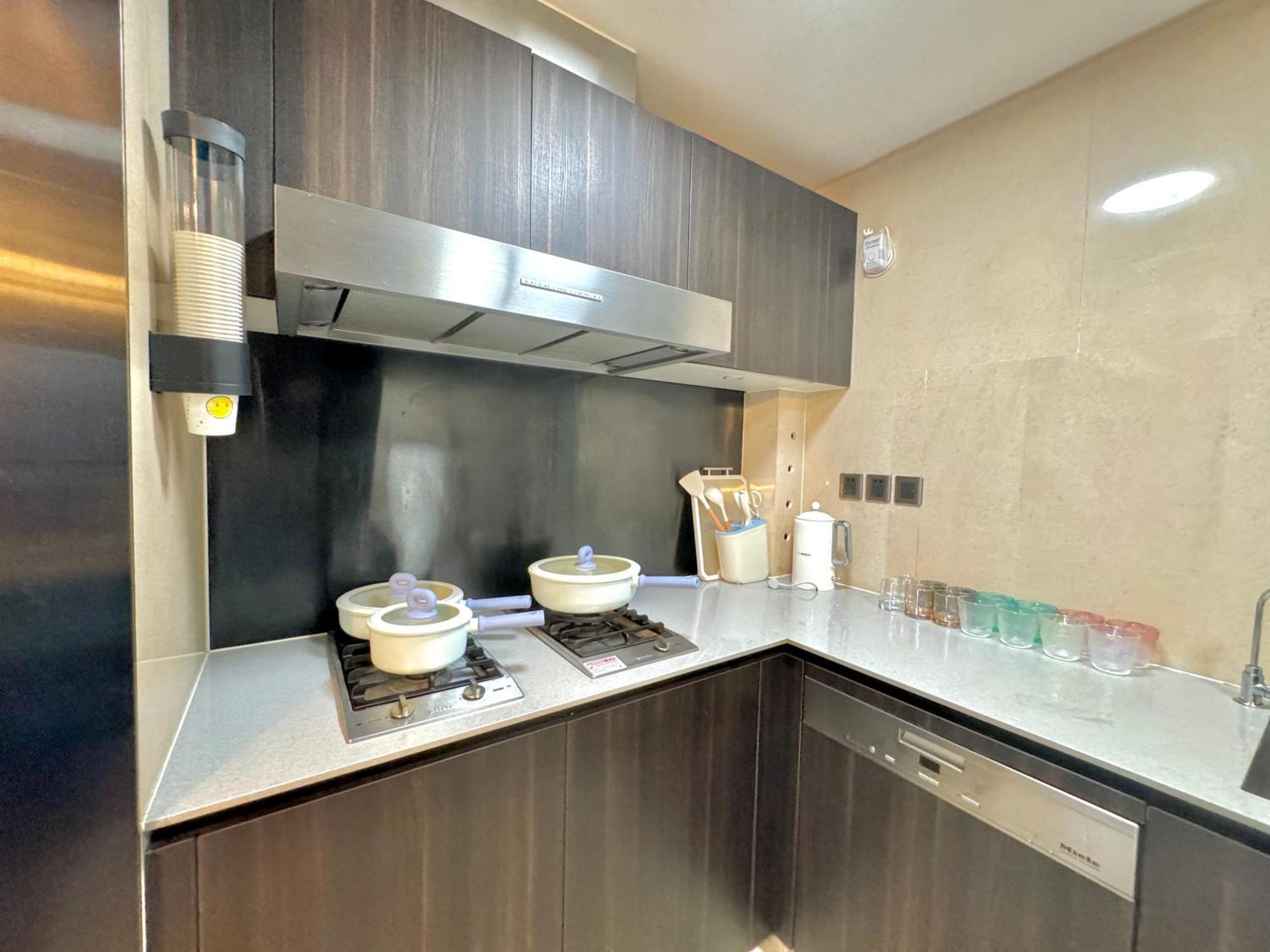 Zhome-Luxury Three-Bedroom Suite-Near The Bund Шанхай Экстерьер фото