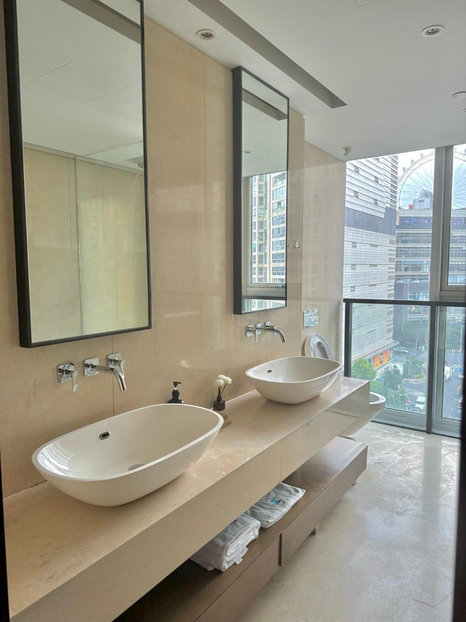 Zhome-Luxury Three-Bedroom Suite-Near The Bund Шанхай Экстерьер фото