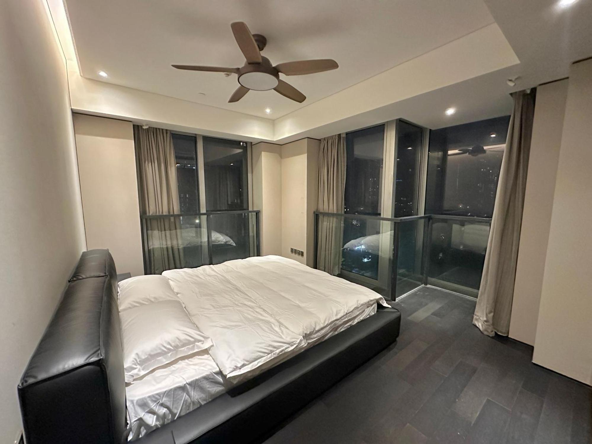 Zhome-Luxury Three-Bedroom Suite-Near The Bund Шанхай Экстерьер фото