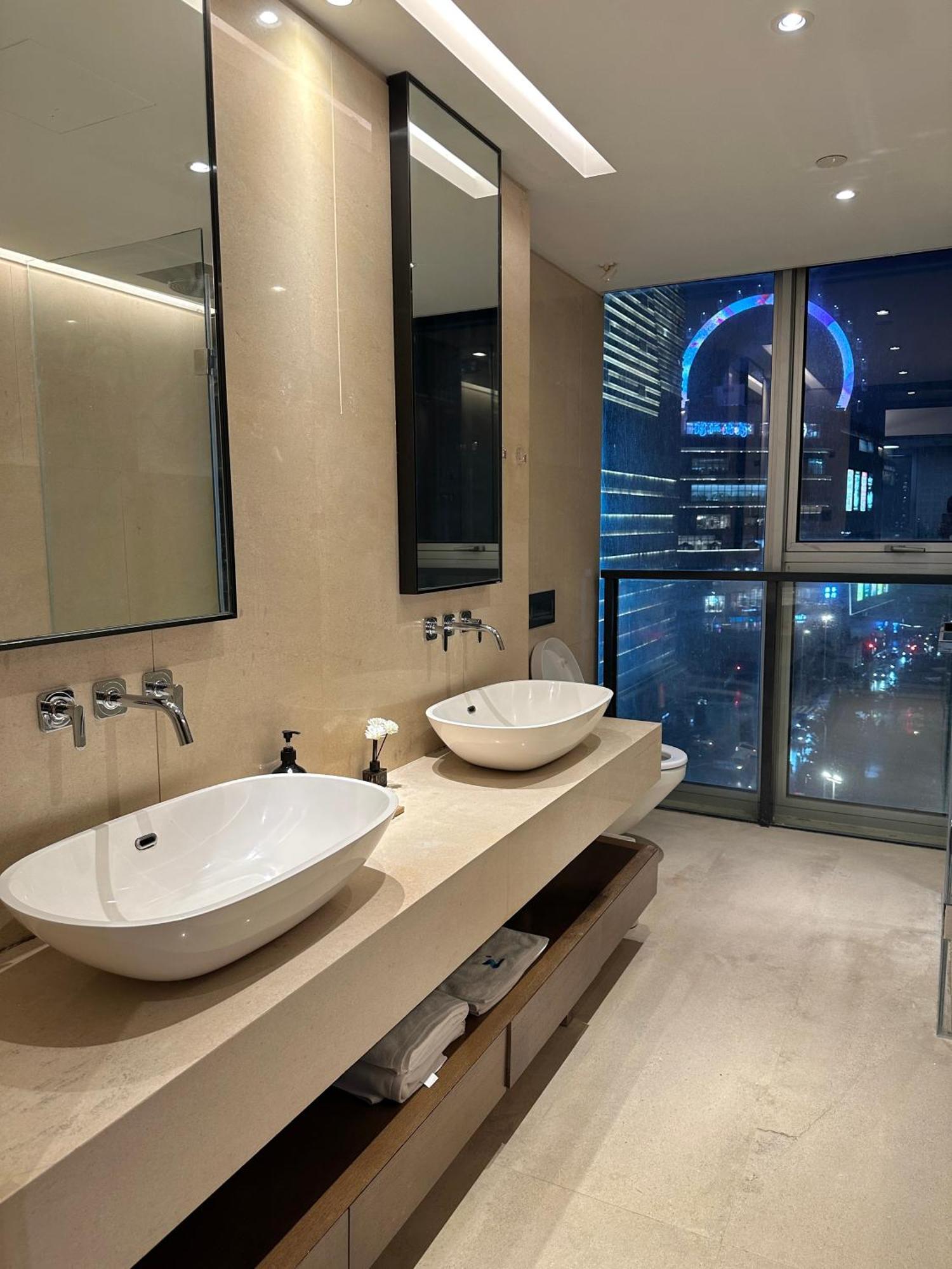 Zhome-Luxury Three-Bedroom Suite-Near The Bund Шанхай Экстерьер фото